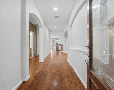 11126 Celano Drive - Photo Thumbnail 3