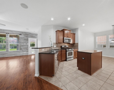 11126 Celano Drive - Photo Thumbnail 7