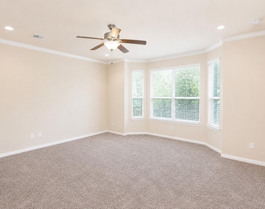 3801 Happy Hollow Drive - Photo Thumbnail 7