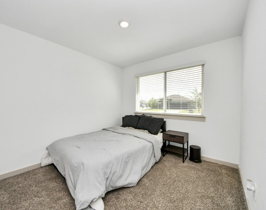 7706 Caspian Ranch Drive - Photo Thumbnail 12