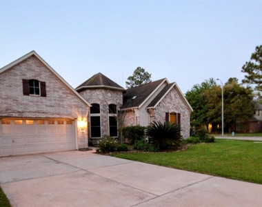 10114 Crescent Bluff Lane - Photo Thumbnail 1