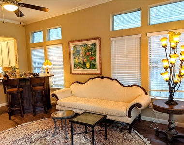 10114 Crescent Bluff Lane - Photo Thumbnail 21