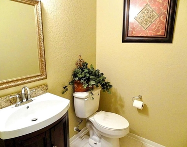 10114 Crescent Bluff Lane - Photo Thumbnail 14