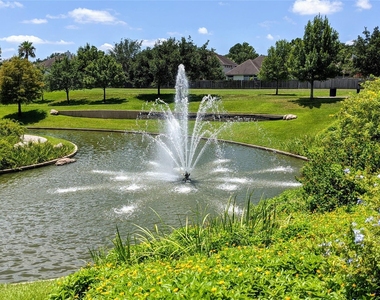 10114 Crescent Bluff Lane - Photo Thumbnail 48