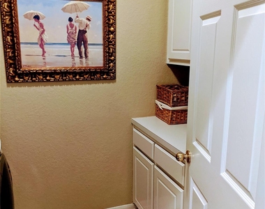 10114 Crescent Bluff Lane - Photo Thumbnail 35