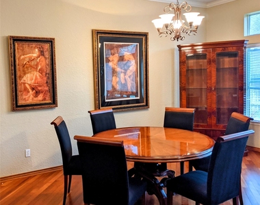 10114 Crescent Bluff Lane - Photo Thumbnail 11