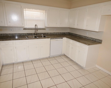 13318 Rain Lily Lane - Photo Thumbnail 4