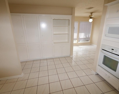 13318 Rain Lily Lane - Photo Thumbnail 6