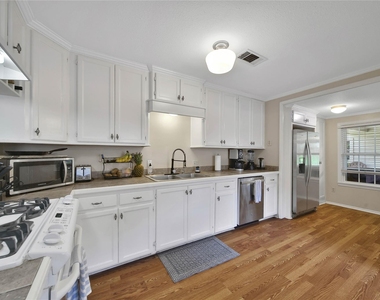 1607 Libbey Drive - Photo Thumbnail 4