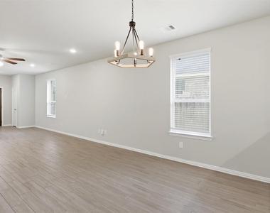 8415 Balding Drive - Photo Thumbnail 13