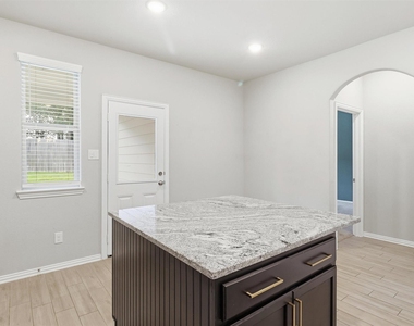 8415 Balding Drive - Photo Thumbnail 24