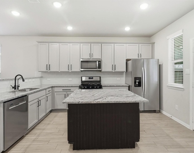 8415 Balding Drive - Photo Thumbnail 21