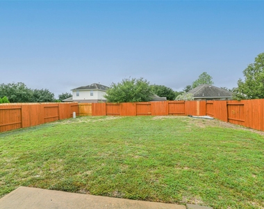 5418 Lilac Grove Lane - Photo Thumbnail 17