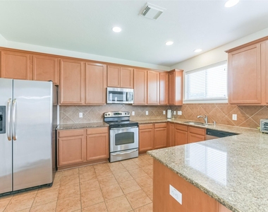 5418 Lilac Grove Lane - Photo Thumbnail 7