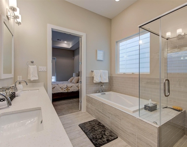 6009 Gardendale Drive - Photo Thumbnail 11