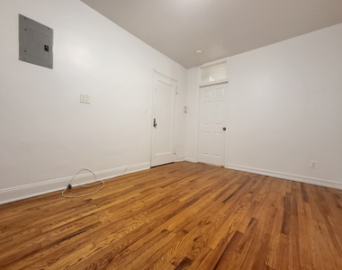 309 East 69th Street - Photo Thumbnail 3