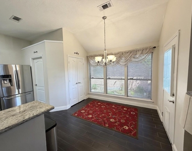 18015 Oak Cottage Court - Photo Thumbnail 5