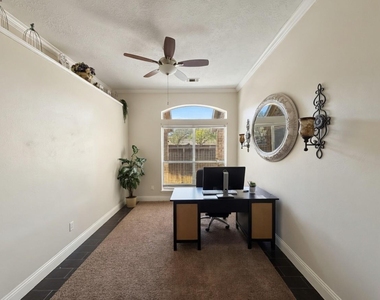 18015 Oak Cottage Court - Photo Thumbnail 3