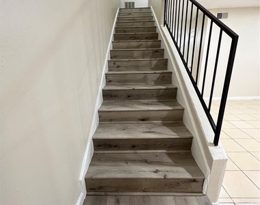 2130 Greenbriar Colony Drive - Photo Thumbnail 8