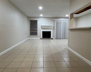2130 Greenbriar Colony Drive - Photo Thumbnail 3