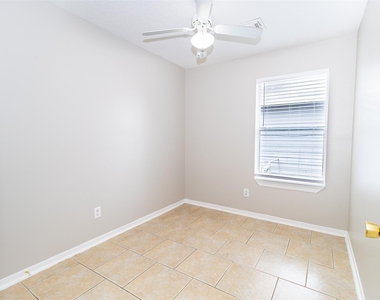 15406 Apple Bloom Way - Photo Thumbnail 3