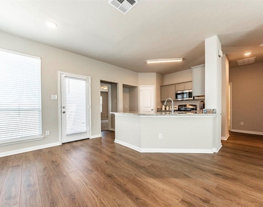 8220 N Tourmaline Way - Photo Thumbnail 11