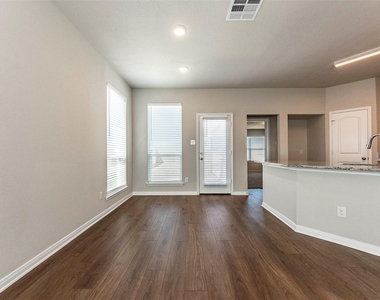 8220 N Tourmaline Way - Photo Thumbnail 10