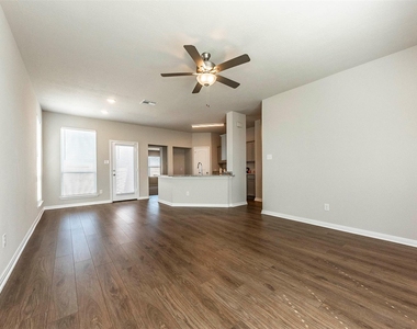 8220 N Tourmaline Way - Photo Thumbnail 8