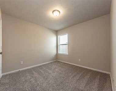 8220 N Tourmaline Way - Photo Thumbnail 24