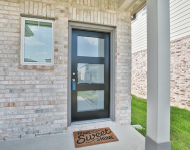 8462 Sweet Cherry Lane - Photo Thumbnail 3
