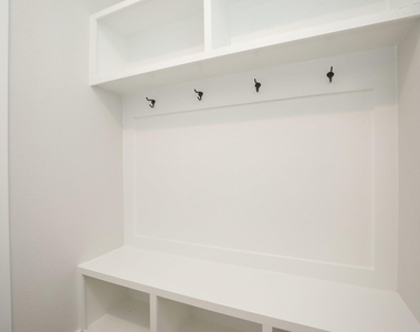 8462 Sweet Cherry Lane - Photo Thumbnail 7