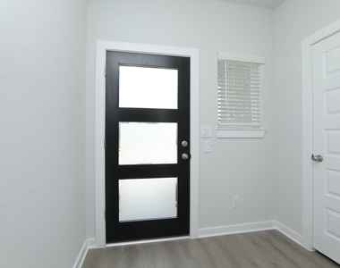 8462 Sweet Cherry Lane - Photo Thumbnail 5