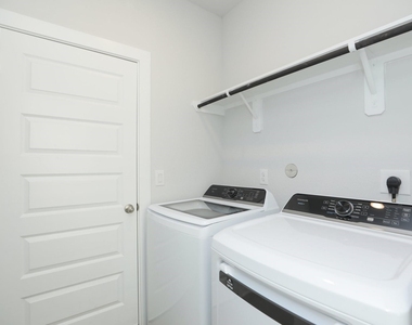 8462 Sweet Cherry Lane - Photo Thumbnail 6