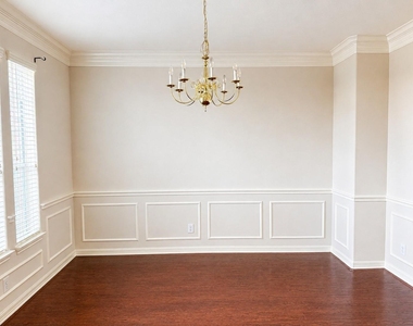 3002 Flintwood Drive - Photo Thumbnail 3