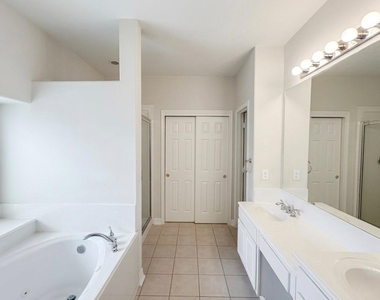 3002 Flintwood Drive - Photo Thumbnail 7
