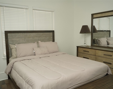 2516 Isabella Street - Photo Thumbnail 6