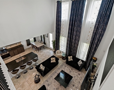 14010 Hartford Heights Way - Photo Thumbnail 4