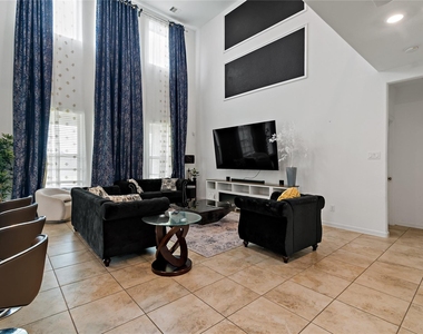 14010 Hartford Heights Way - Photo Thumbnail 23