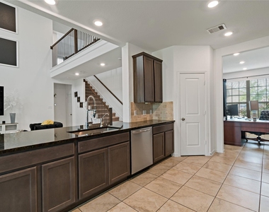 14010 Hartford Heights Way - Photo Thumbnail 3