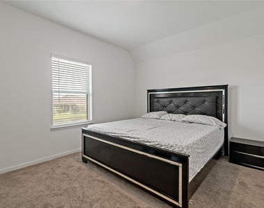 14010 Hartford Heights Way - Photo Thumbnail 16