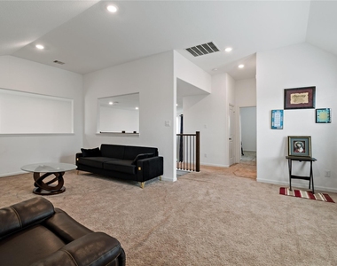 14010 Hartford Heights Way - Photo Thumbnail 19