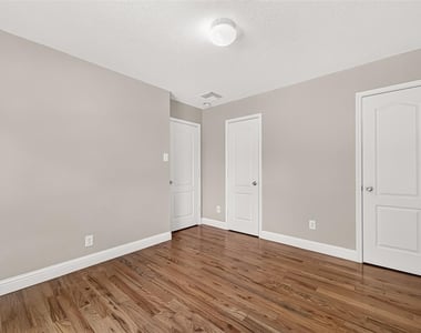 3519 Fuller Bluff Drive - Photo Thumbnail 21