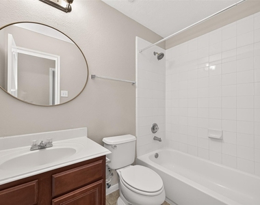 3519 Fuller Bluff Drive - Photo Thumbnail 17