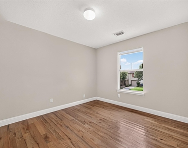 3519 Fuller Bluff Drive - Photo Thumbnail 20