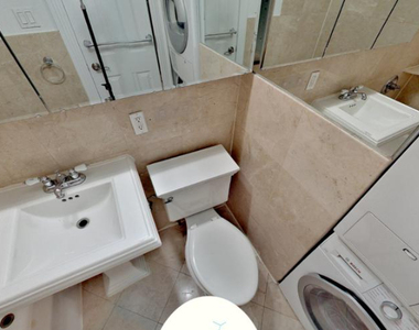 138 East 16th Street - Photo Thumbnail 2