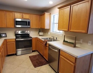 1207 Toby Lane - Photo Thumbnail 4