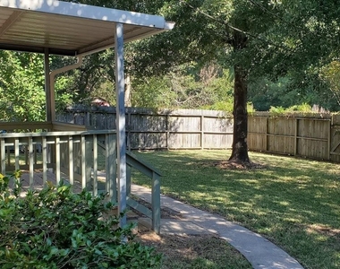 1207 Toby Lane - Photo Thumbnail 15