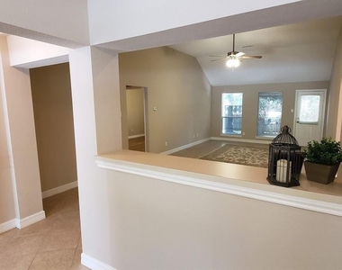1207 Toby Lane - Photo Thumbnail 5