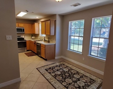 1207 Toby Lane - Photo Thumbnail 3