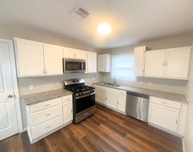 8238 Homewood Lane - Photo Thumbnail 7